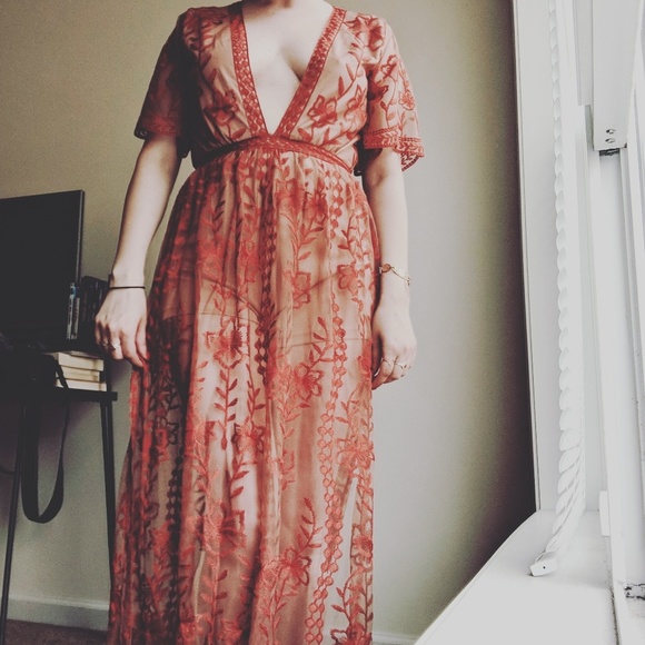 Honey Punch | Dresses | Honey Punch Embroidered Lace Maxi Dress | Poshmark